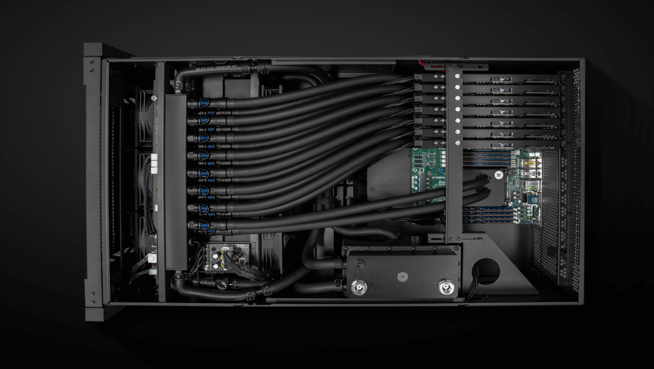 EK Fluid Works Compute Rackmount Serveer feature triple 360mm radiators and 6 server-grade fans for cool and reliable operation.